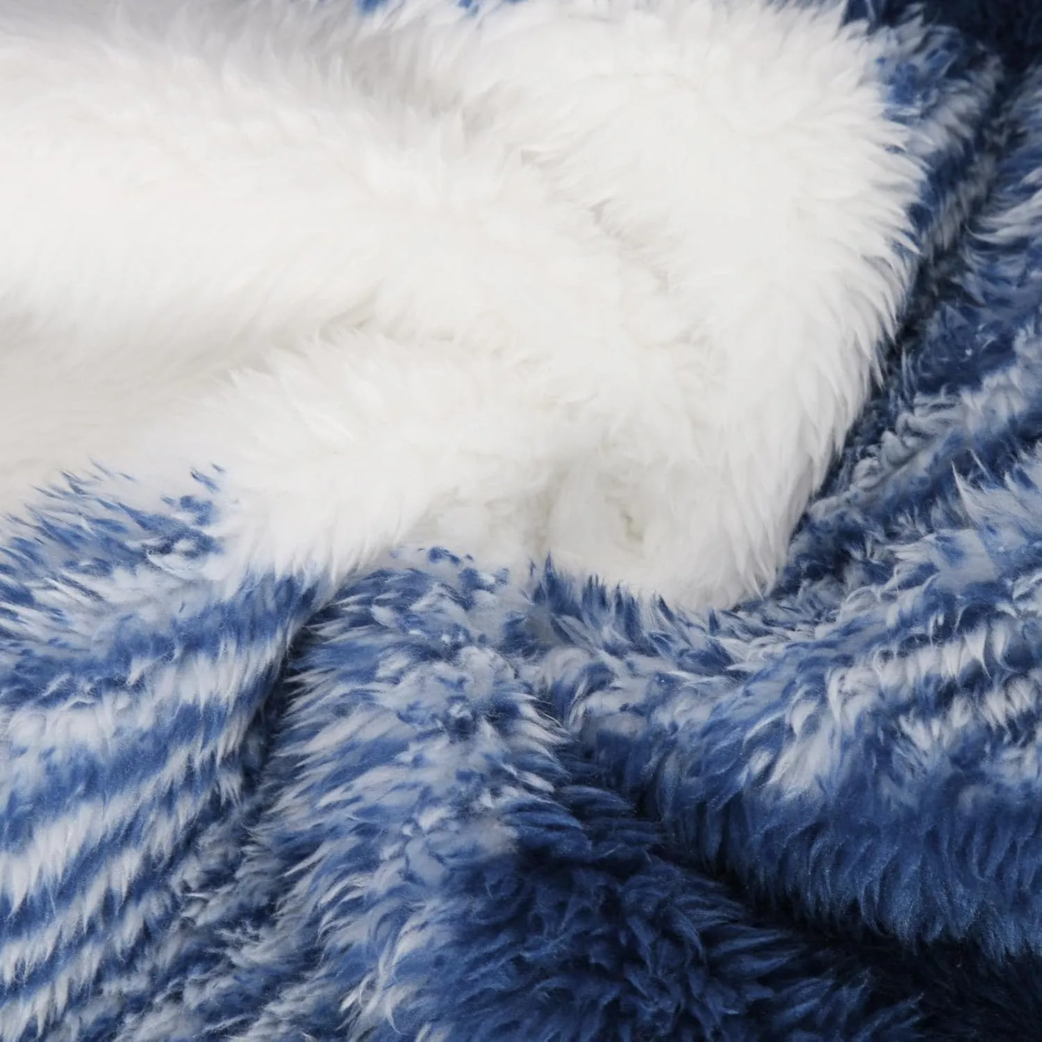 Fleece Jackets for Women 2024 Winter Full Zip Hooded Jacket Plus Size Fuzzy Coats with Pockets Casual Warm Coats