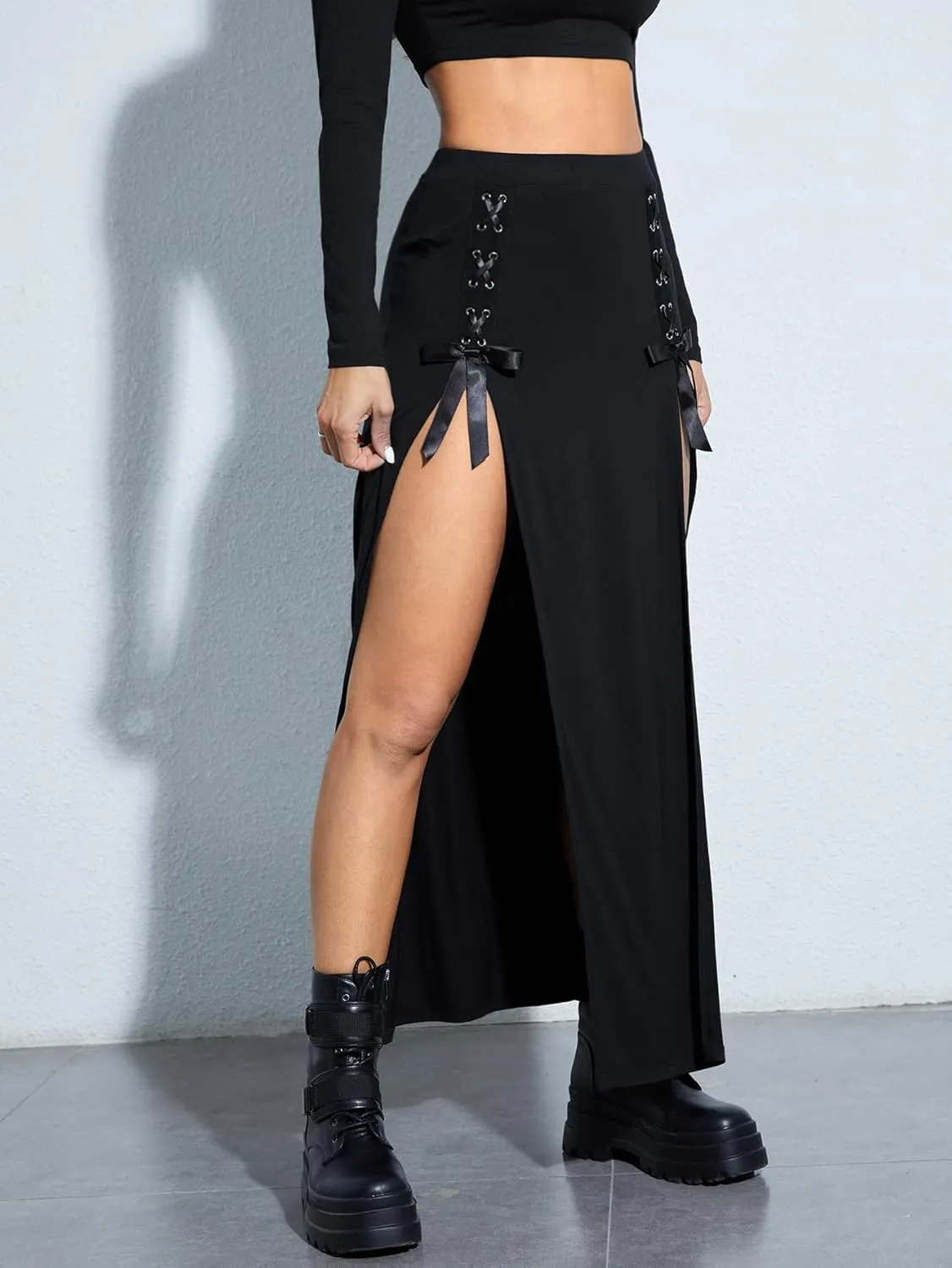 Verdusa Women's Buckle Split Thigh High Waist Clubwear Punk Loose Maxi Skirt