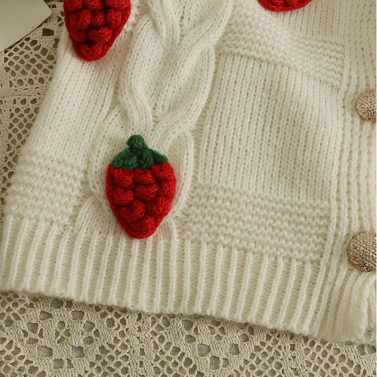Women's Knit Strawberry Cardigan Cozy Short Chunky Sweater Long Sleeve Coat Daliy Fashion Trendy Tops Lightweight